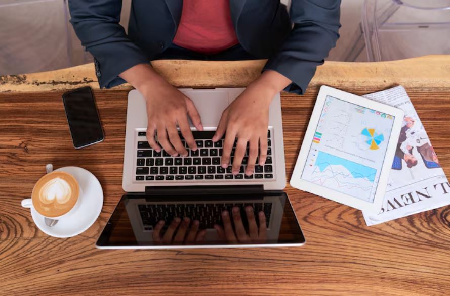 Solopreneurs Are Flipping Newsletters